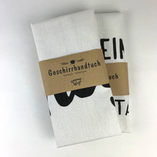 Laden Sie das Bild in den Galerie-Viewer, Geschirrtuch aus Halbleinen &quot;i kiss better than i cook&quot; - emma und hugo